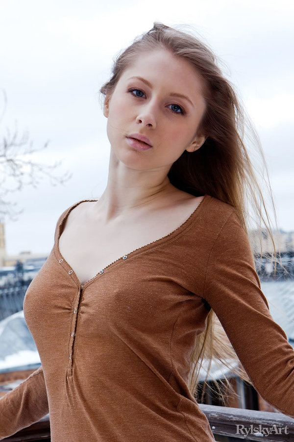 Виктория, 21